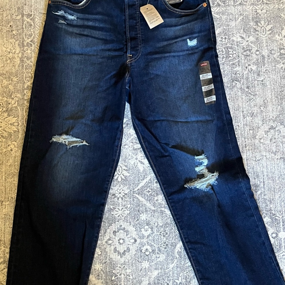 Levi's Ribcage Straight Ankle Distressed Jeans - Picture 6 of 15